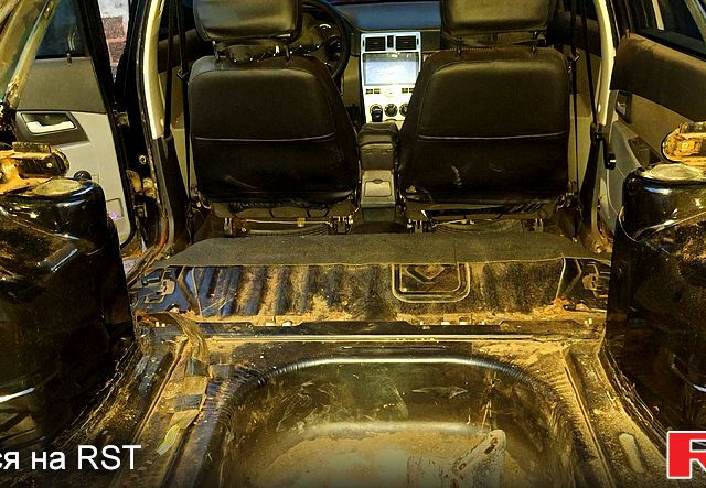 Чорний ВАЗ Priora, об'ємом двигуна 1.6 л та пробігом 132 тис. км за 3100 $, фото 12 на Automoto.ua