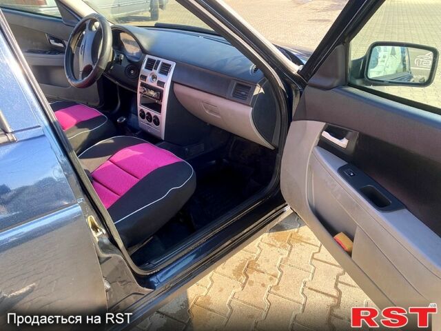 Чорний ВАЗ Priora, об'ємом двигуна 1.6 л та пробігом 134 тис. км за 2000 $, фото 9 на Automoto.ua