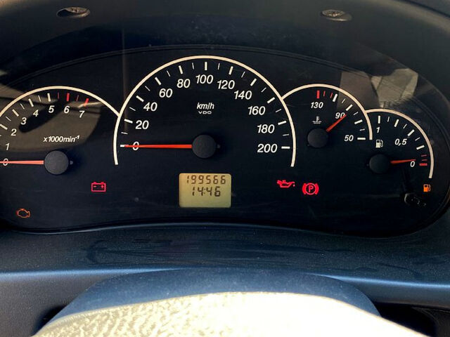 Черный ВАЗ Priora, объемом двигателя 1.6 л и пробегом 199 тыс. км за 1800 $, фото 5 на Automoto.ua