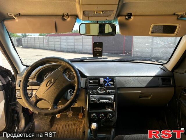 Чорний ВАЗ Priora, об'ємом двигуна 1.6 л та пробігом 150 тис. км за 3500 $, фото 6 на Automoto.ua