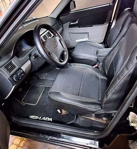 Чорний ВАЗ Priora, об'ємом двигуна 1.6 л та пробігом 132 тис. км за 3100 $, фото 3 на Automoto.ua