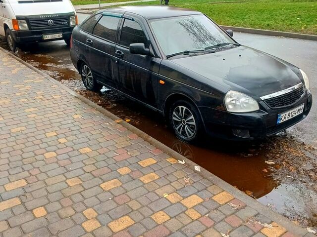 Черный ВАЗ Priora, объемом двигателя 1.6 л и пробегом 197 тыс. км за 2100 $, фото 4 на Automoto.ua