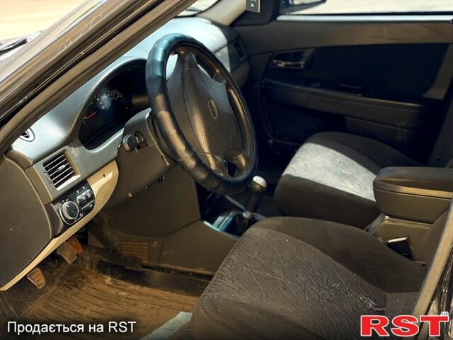 Чорний ВАЗ Priora, об'ємом двигуна 1.6 л та пробігом 150 тис. км за 3500 $, фото 7 на Automoto.ua