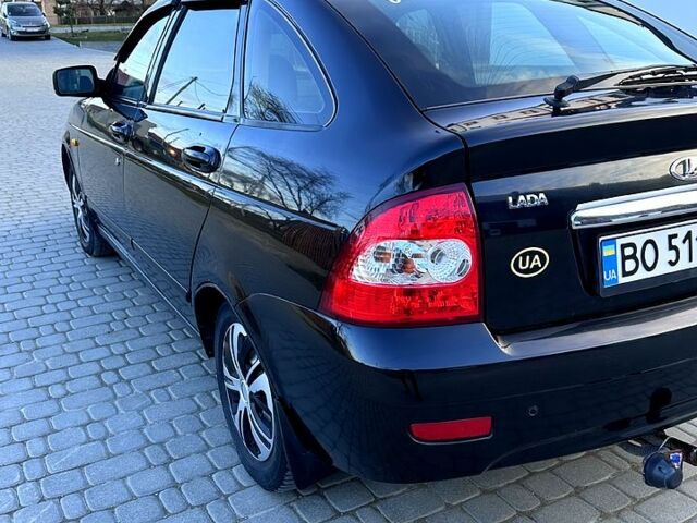 Черный ВАЗ Priora, объемом двигателя 1.6 л и пробегом 208 тыс. км за 2350 $, фото 7 на Automoto.ua