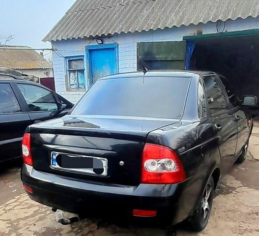 Черный ВАЗ Priora, объемом двигателя 1.6 л и пробегом 20000 тыс. км за 2650 $, фото 3 на Automoto.ua