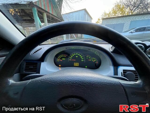 Черный ВАЗ Priora, объемом двигателя 1.6 л и пробегом 183 тыс. км за 1800 $, фото 8 на Automoto.ua