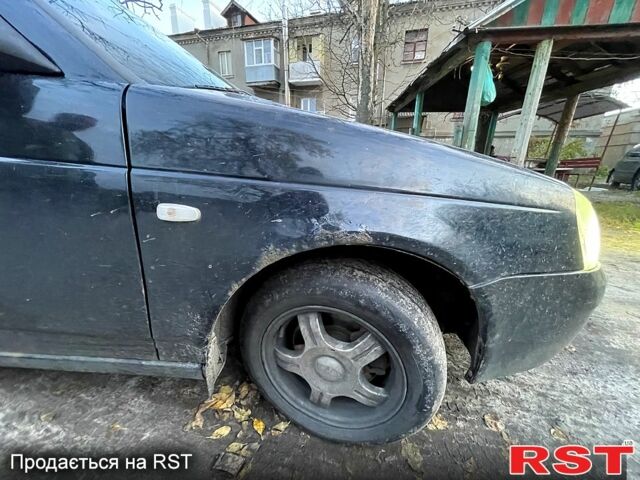 Черный ВАЗ Priora, объемом двигателя 1.6 л и пробегом 183 тыс. км за 1800 $, фото 5 на Automoto.ua