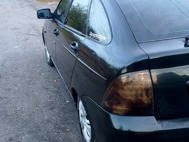 Черный ВАЗ Priora, объемом двигателя 1.6 л и пробегом 186 тыс. км за 2100 $, фото 4 на Automoto.ua