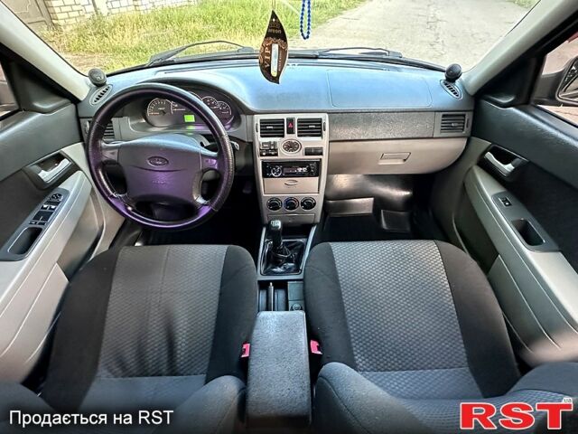 Черный ВАЗ Priora, объемом двигателя 1.6 л и пробегом 174 тыс. км за 2550 $, фото 7 на Automoto.ua