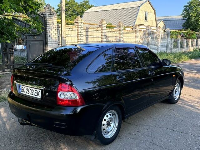 Черный ВАЗ Priora, объемом двигателя 1.6 л и пробегом 174 тыс. км за 2550 $, фото 5 на Automoto.ua