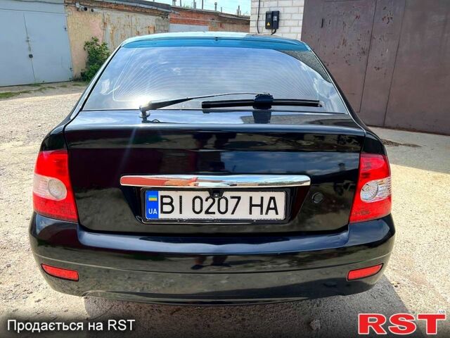 Черный ВАЗ Priora, объемом двигателя 1.6 л и пробегом 300 тыс. км за 2700 $, фото 4 на Automoto.ua