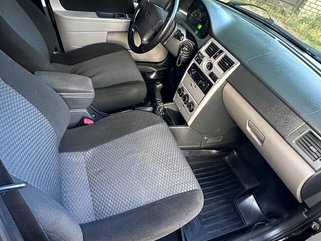 Черный ВАЗ Priora, объемом двигателя 1.6 л и пробегом 174 тыс. км за 2550 $, фото 8 на Automoto.ua