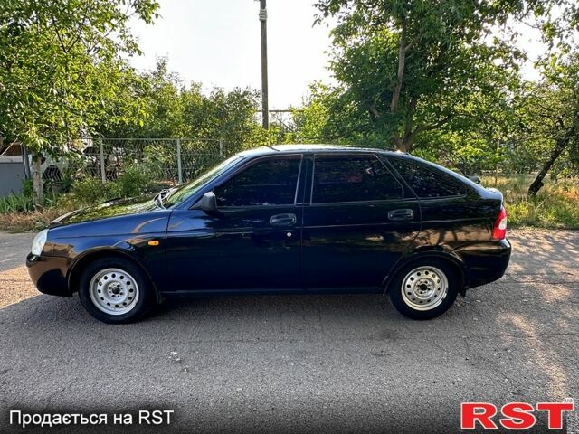 Черный ВАЗ Priora, объемом двигателя 1.6 л и пробегом 174 тыс. км за 2550 $, фото 2 на Automoto.ua
