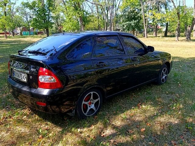 Черный ВАЗ Priora, объемом двигателя 1.6 л и пробегом 158 тыс. км за 3400 $, фото 4 на Automoto.ua