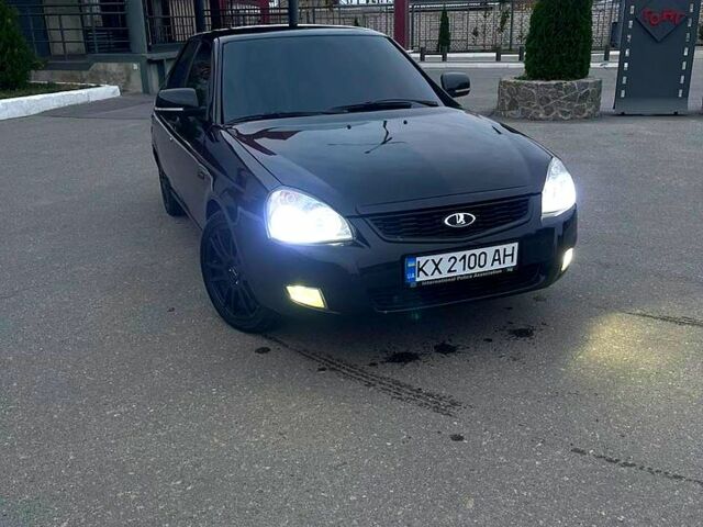 Чорний ВАЗ Priora, об'ємом двигуна 1.6 л та пробігом 21300 тис. км за 3999 $, фото 6 на Automoto.ua