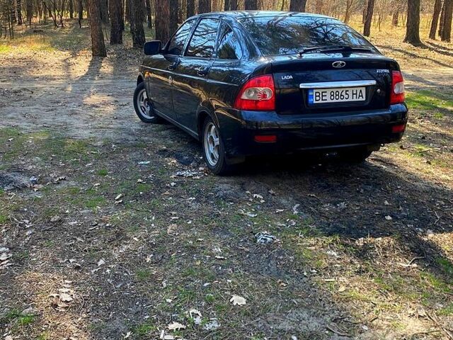 Черный ВАЗ Priora, объемом двигателя 1.6 л и пробегом 180 тыс. км за 3000 $, фото 2 на Automoto.ua