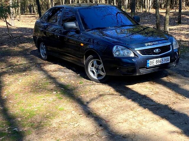 Черный ВАЗ Priora, объемом двигателя 1.6 л и пробегом 180 тыс. км за 3000 $, фото 1 на Automoto.ua