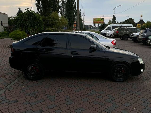 Черный ВАЗ Priora, объемом двигателя 1.6 л и пробегом 104 тыс. км за 4500 $, фото 1 на Automoto.ua