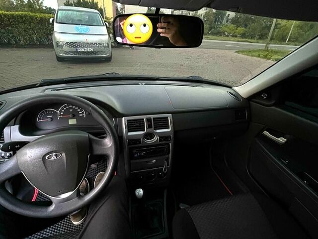 Черный ВАЗ Priora, объемом двигателя 1.6 л и пробегом 104 тыс. км за 4500 $, фото 6 на Automoto.ua