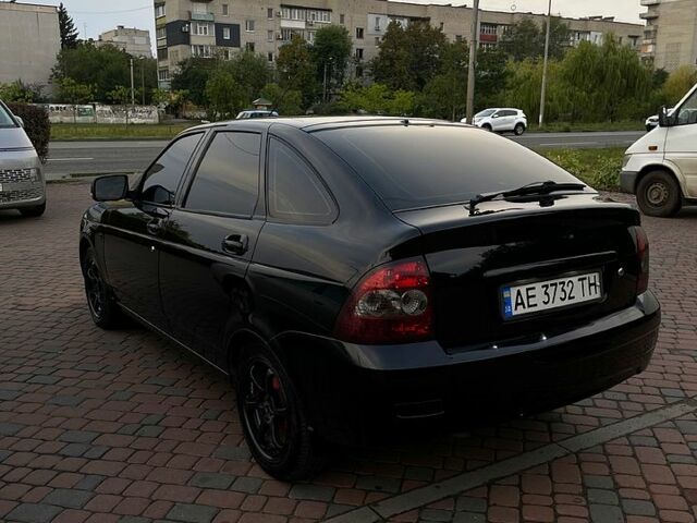 Черный ВАЗ Priora, объемом двигателя 1.6 л и пробегом 104 тыс. км за 4500 $, фото 3 на Automoto.ua