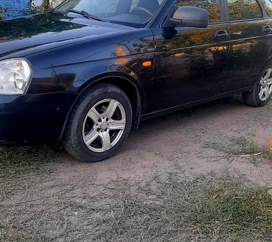 Черный ВАЗ Priora, объемом двигателя 1.6 л и пробегом 203 тыс. км за 2500 $, фото 2 на Automoto.ua