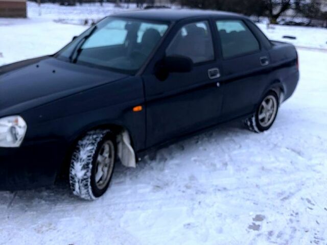 Черный ВАЗ Priora, объемом двигателя 1.6 л и пробегом 174 тыс. км за 2000 $, фото 1 на Automoto.ua