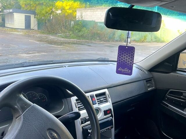 Чорний ВАЗ Priora, об'ємом двигуна 1.6 л та пробігом 316 тис. км за 1699 $, фото 7 на Automoto.ua