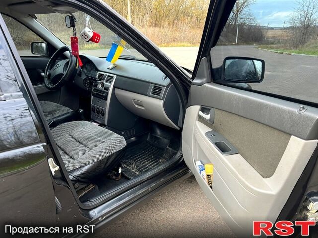 Черный ВАЗ Priora, объемом двигателя 1.6 л и пробегом 105 тыс. км за 4000 $, фото 10 на Automoto.ua