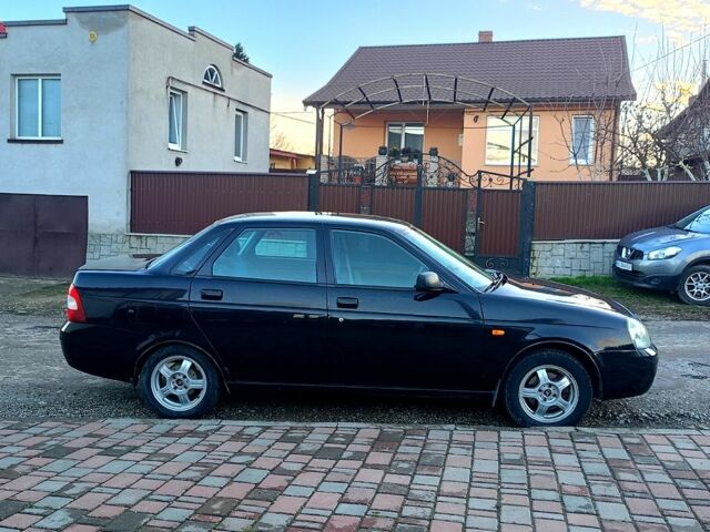 Черный ВАЗ Priora, объемом двигателя 1.6 л и пробегом 250 тыс. км за 2550 $, фото 4 на Automoto.ua
