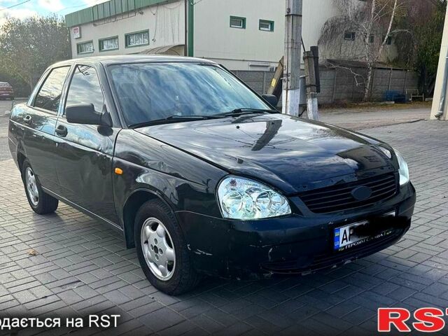 Черный ВАЗ Priora, объемом двигателя 1.6 л и пробегом 253 тыс. км за 1999 $, фото 1 на Automoto.ua