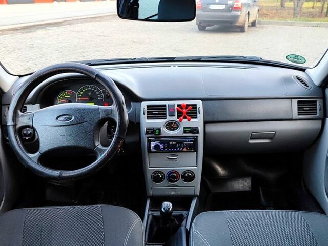 Черный ВАЗ Priora, объемом двигателя 1.6 л и пробегом 0 тыс. км за 2990 $, фото 9 на Automoto.ua