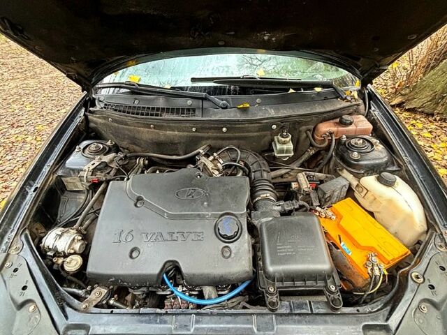 Черный ВАЗ Priora, объемом двигателя 1.6 л и пробегом 232 тыс. км за 1900 $, фото 8 на Automoto.ua