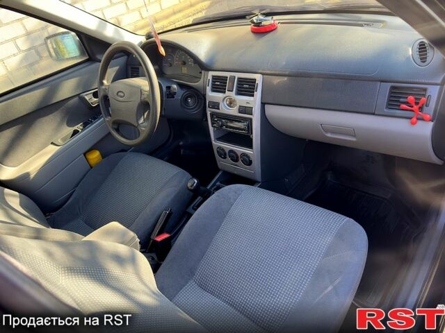 Черный ВАЗ Priora, объемом двигателя 1.6 л и пробегом 183 тыс. км за 2799 $, фото 8 на Automoto.ua