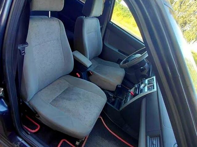 Черный ВАЗ Priora, объемом двигателя 1.6 л и пробегом 200 тыс. км за 2100 $, фото 2 на Automoto.ua