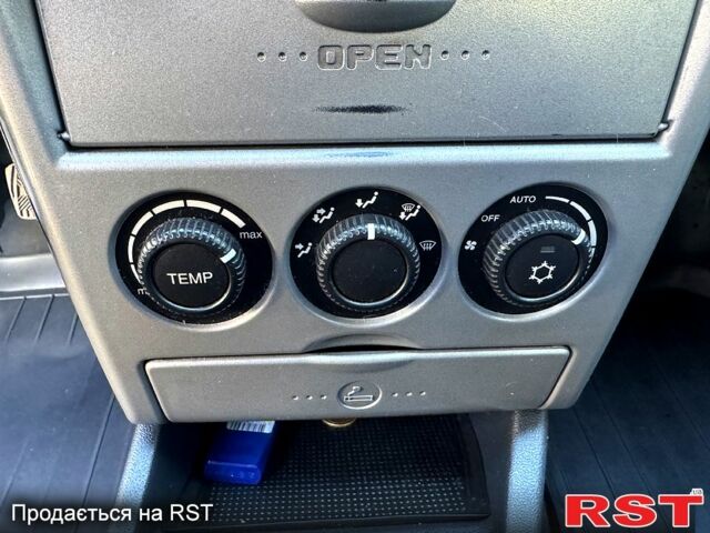 Чорний ВАЗ Priora, об'ємом двигуна 1.6 л та пробігом 119 тис. км за 3100 $, фото 8 на Automoto.ua