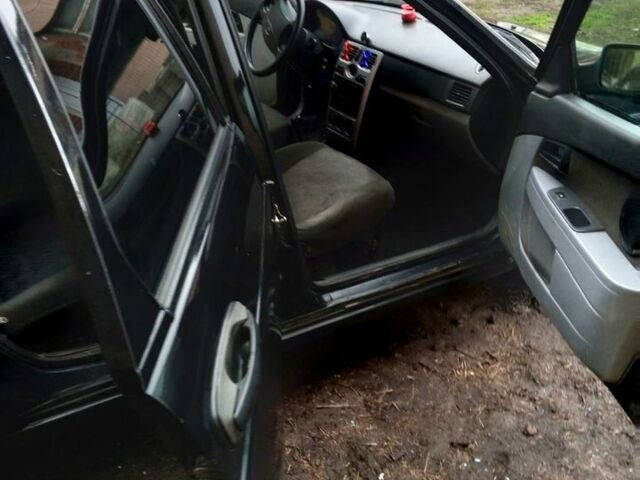 Черный ВАЗ Priora, объемом двигателя 1.6 л и пробегом 0 тыс. км за 2100 $, фото 4 на Automoto.ua