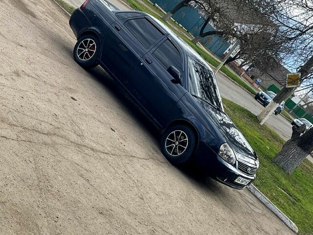 Черный ВАЗ Priora, объемом двигателя 1.6 л и пробегом 0 тыс. км за 2850 $, фото 2 на Automoto.ua