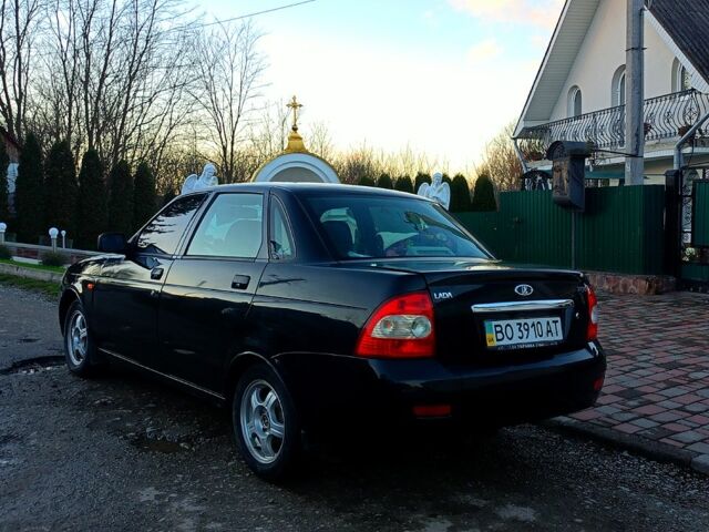 Черный ВАЗ Priora, объемом двигателя 1.6 л и пробегом 250 тыс. км за 2550 $, фото 5 на Automoto.ua