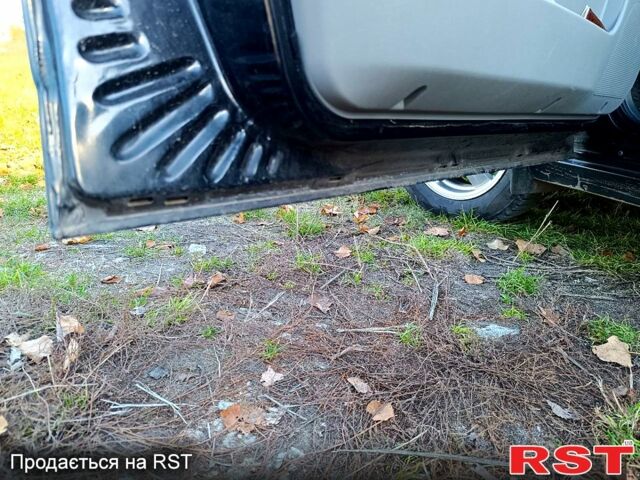 Черный ВАЗ Priora, объемом двигателя 1.6 л и пробегом 153 тыс. км за 3500 $, фото 6 на Automoto.ua