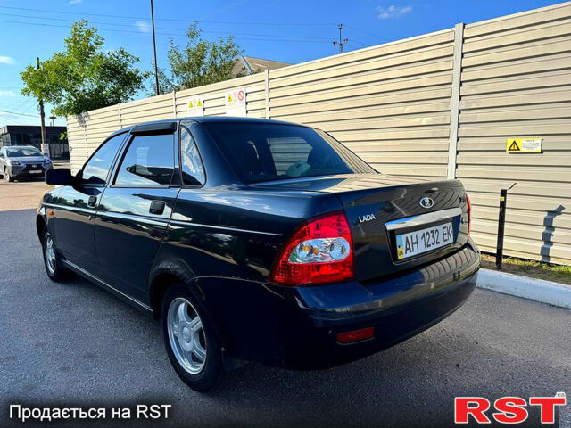 Черный ВАЗ Priora, объемом двигателя 1.6 л и пробегом 165 тыс. км за 2100 $, фото 1 на Automoto.ua