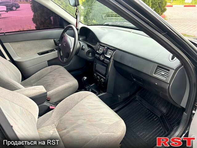 Чорний ВАЗ Priora, об'ємом двигуна 1.6 л та пробігом 0 тис. км за 2699 $, фото 4 на Automoto.ua