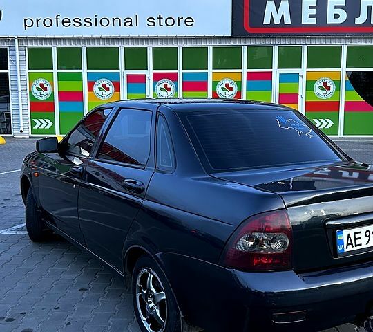 Черный ВАЗ Priora, объемом двигателя 1.6 л и пробегом 268 тыс. км за 3100 $, фото 2 на Automoto.ua