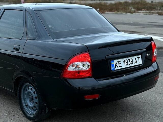 Черный ВАЗ Priora, объемом двигателя 1.6 л и пробегом 190 тыс. км за 3100 $, фото 3 на Automoto.ua