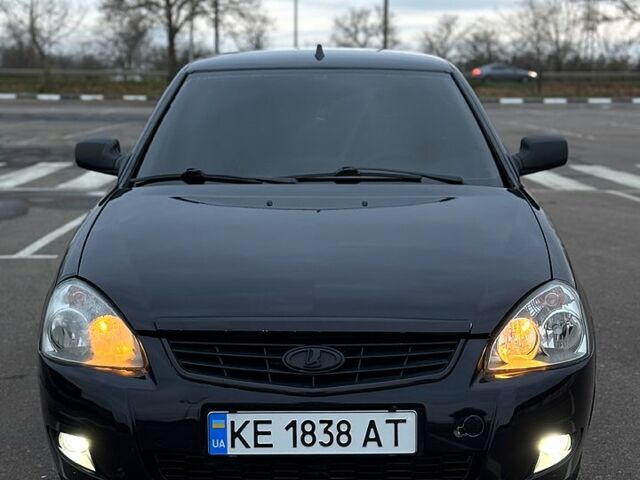 Черный ВАЗ Priora, объемом двигателя 1.6 л и пробегом 190 тыс. км за 3100 $, фото 1 на Automoto.ua