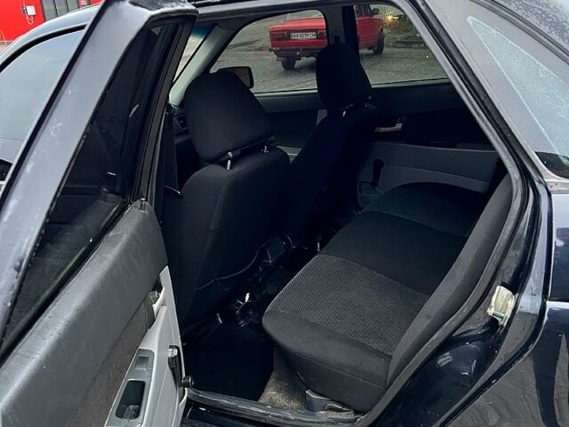 Чорний ВАЗ Priora, об'ємом двигуна 1.6 л та пробігом 156 тис. км за 2300 $, фото 12 на Automoto.ua