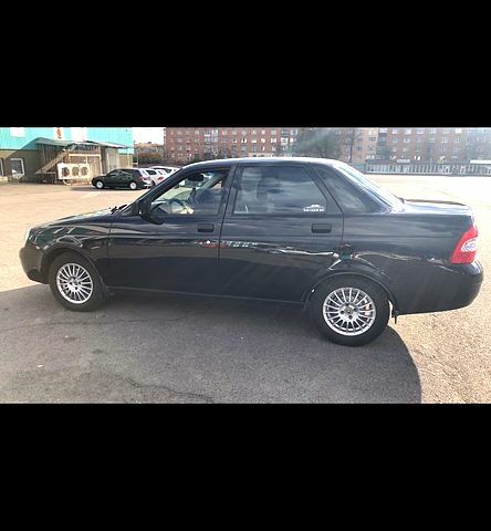 Черный ВАЗ Priora, объемом двигателя 1.6 л и пробегом 135 тыс. км за 3300 $, фото 12 на Automoto.ua