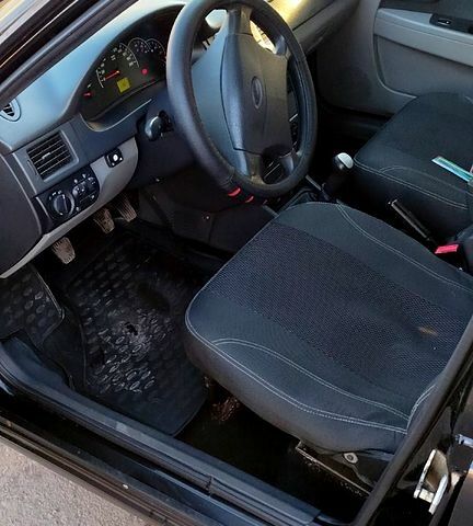 Чорний ВАЗ Priora, об'ємом двигуна 1.6 л та пробігом 175 тис. км за 3000 $, фото 3 на Automoto.ua