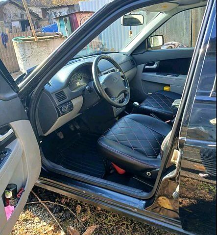 Черный ВАЗ Priora, объемом двигателя 1.6 л и пробегом 96 тыс. км за 3900 $, фото 6 на Automoto.ua