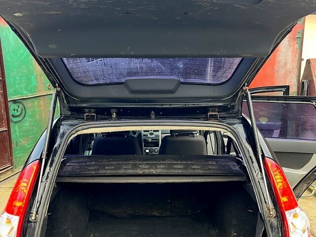 Чорний ВАЗ Priora, об'ємом двигуна 1.6 л та пробігом 283 тис. км за 1000 $, фото 4 на Automoto.ua