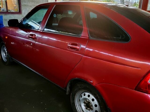 Красный ВАЗ Priora, объемом двигателя 1.6 л и пробегом 240 тыс. км за 2500 $, фото 1 на Automoto.ua